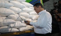 Mentan Amran: Stok Beras RI 5.000.198 Juta Ton, Merdeka!